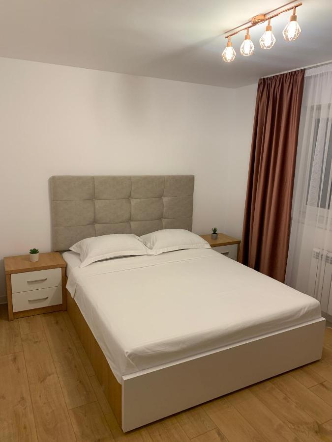 Sunny Apartment In Suceava Exterior photo